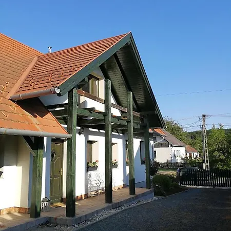 Rabagyarmati Apartman II Buitenkant foto